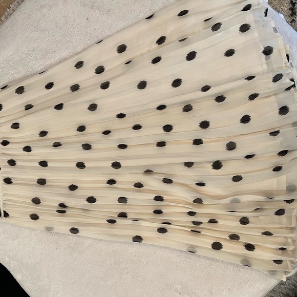 A new day pleated elastic waist polka dot midi Size XS - Picture 3 of 6